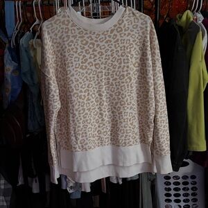 Time and Tru Cream and Tan Patterned Top